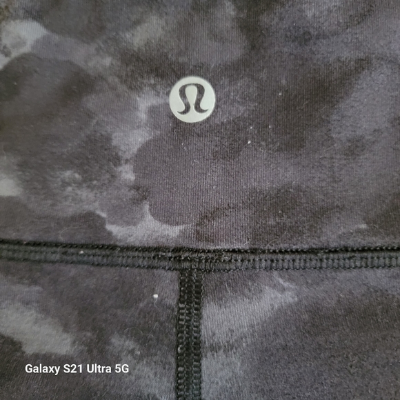 Lululemon Womens Athletic Boogie Shorts Gray Size 4 Pull-on Yoga Mid Rise 2" - Picture 6 of 8